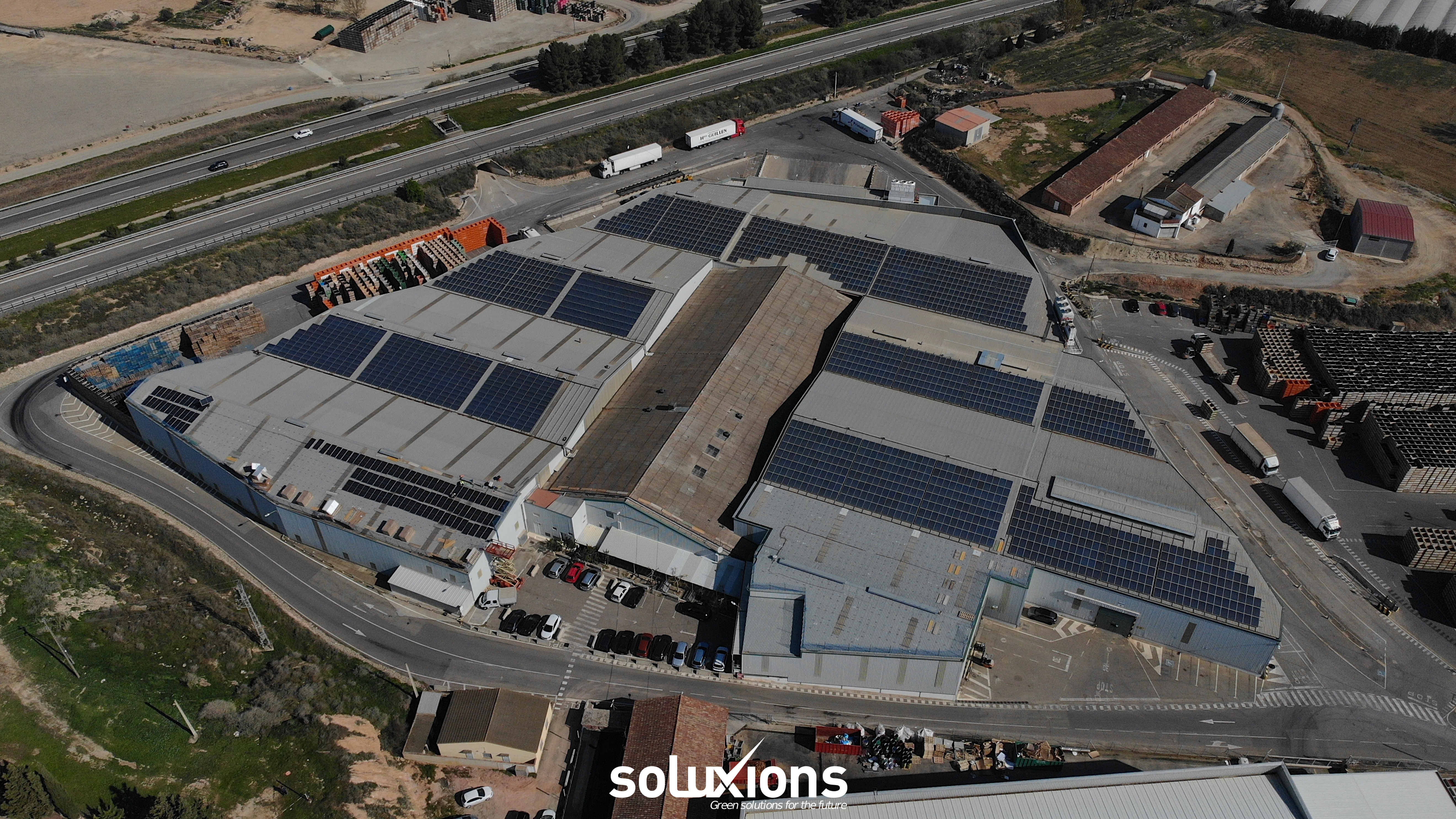 Industrial self-consumption installation FRUITS SANT MIQUEL 808,4 kWp